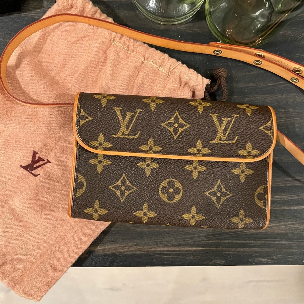 Louis Vuitton Pochette Florentine
